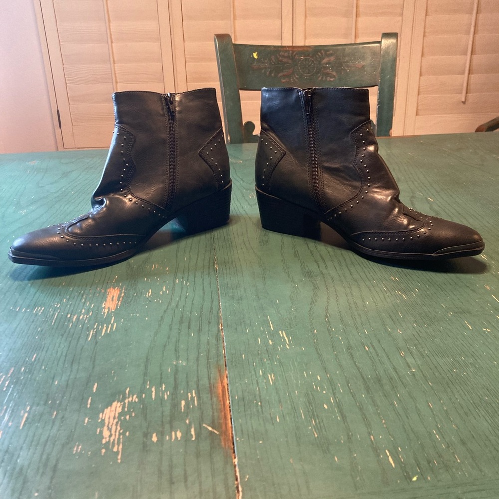 Universal Threads Black Fall Studded Boots Vegan Man Made Sz 11
